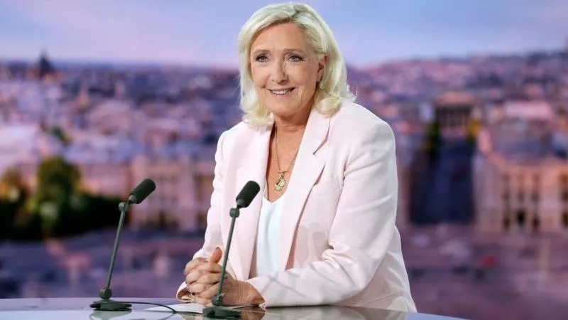 Le Pen urged France not to provoke the 'Russian bear'