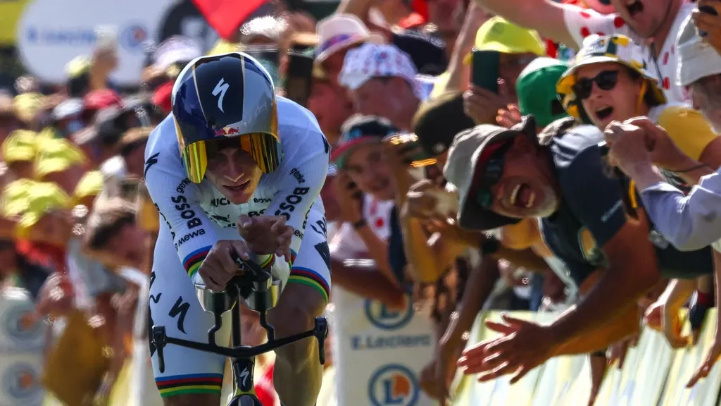 Unassailable Evenepoel Wins Time Trial; Podium Hopeful Lipowitz Forced Out of Tour