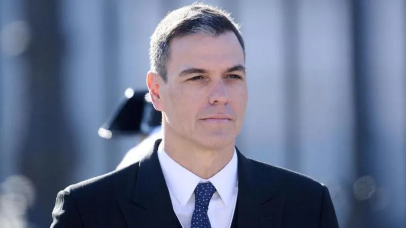 Sánchez, facing calls to suspend Spain from Schengen, urges respect for treaties