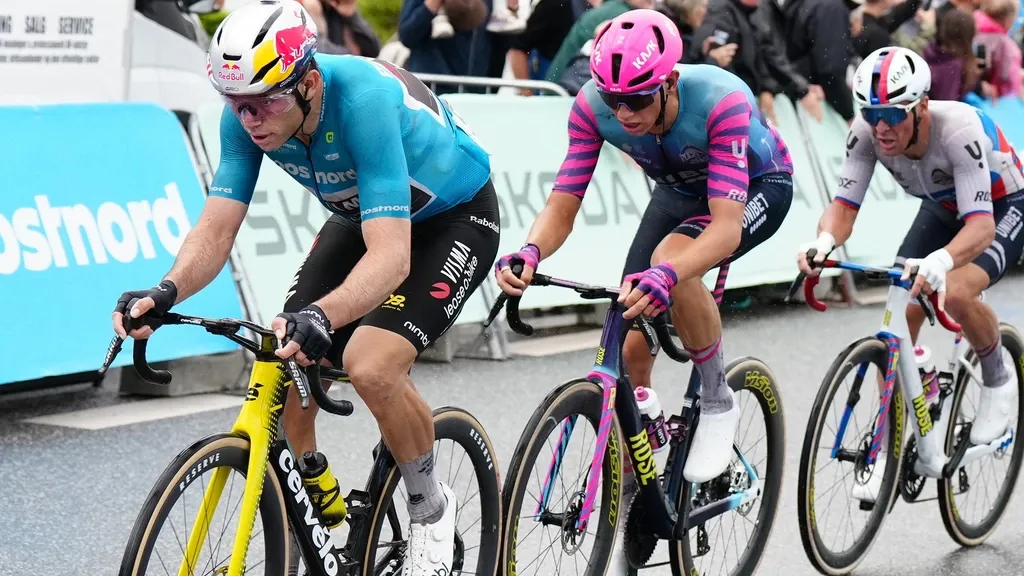Three in a row for Van Aert: another win in chaotic queen stage of Tour of Denmark
