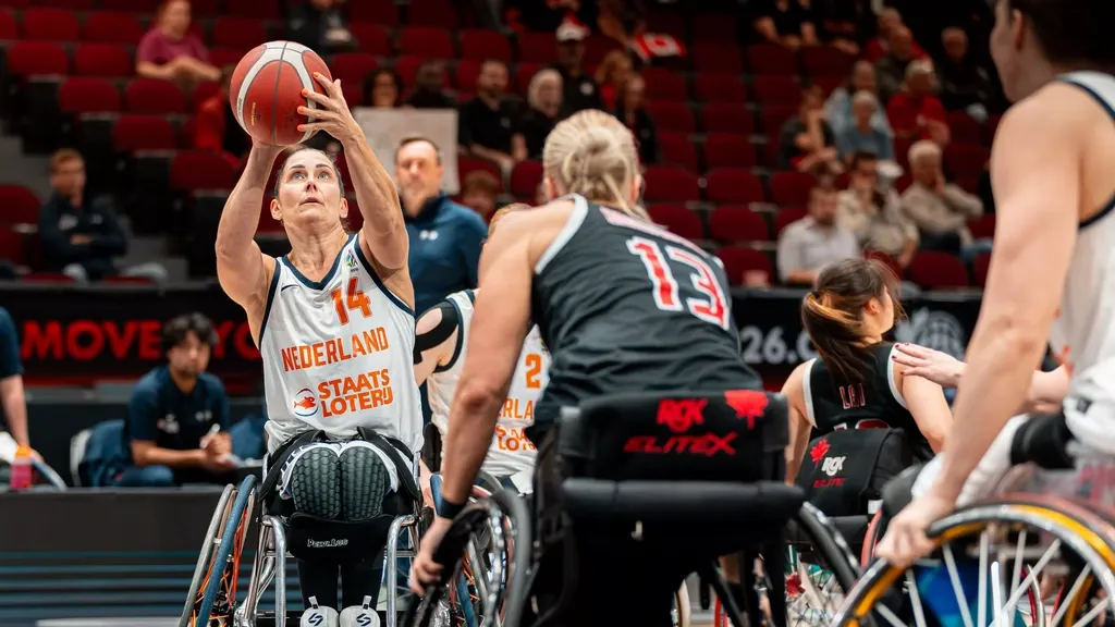 Dutch wheelchair basketballers fall in World Cup semi, now fight Britain for bronze
