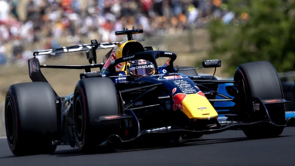 Verstappen spins in qualifying, Mercedes misses pole for first time