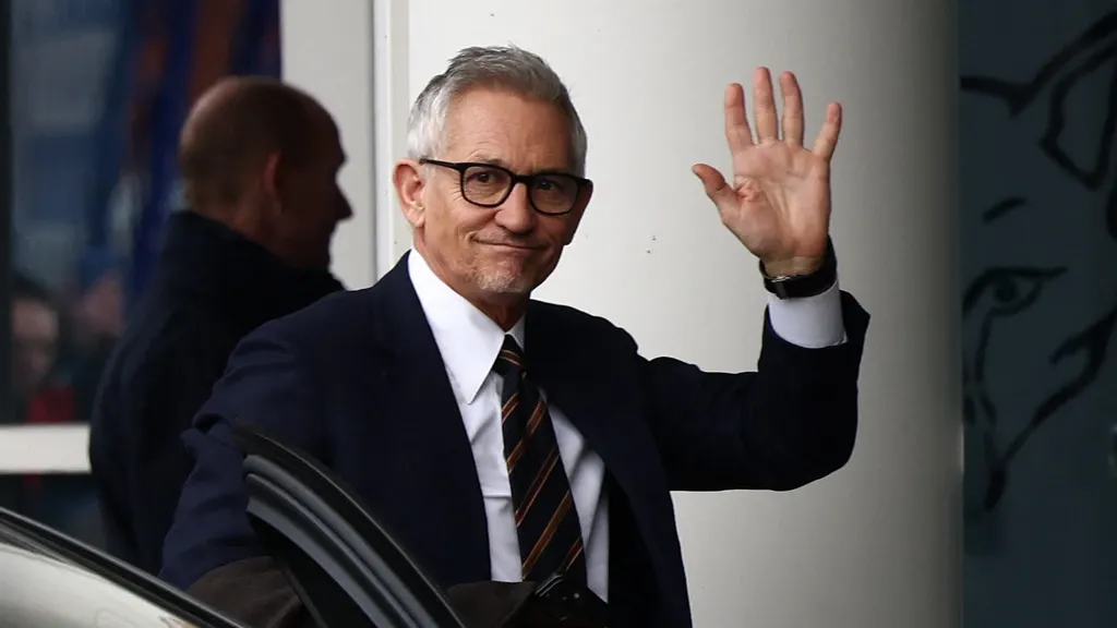 'Proud to pay': 120 British millionaires willing to pay more tax